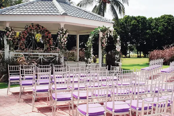 Outdoor ceremony seating at Tee Garden, Orchid Country Club